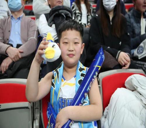 獨(dú)行俠險(xiǎn)勝,公牛,濃眉高效發(fā),188bet金寶博體育,188Bet,188bet金寶博體育網(wǎng)址,188bet金寶博app,188bet金寶博官網(wǎng),188bet金寶博集團(tuán)